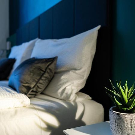 Appartamenti Vasco Renna Surf Center Torbole Sul Garda Ngoại thất bức ảnh