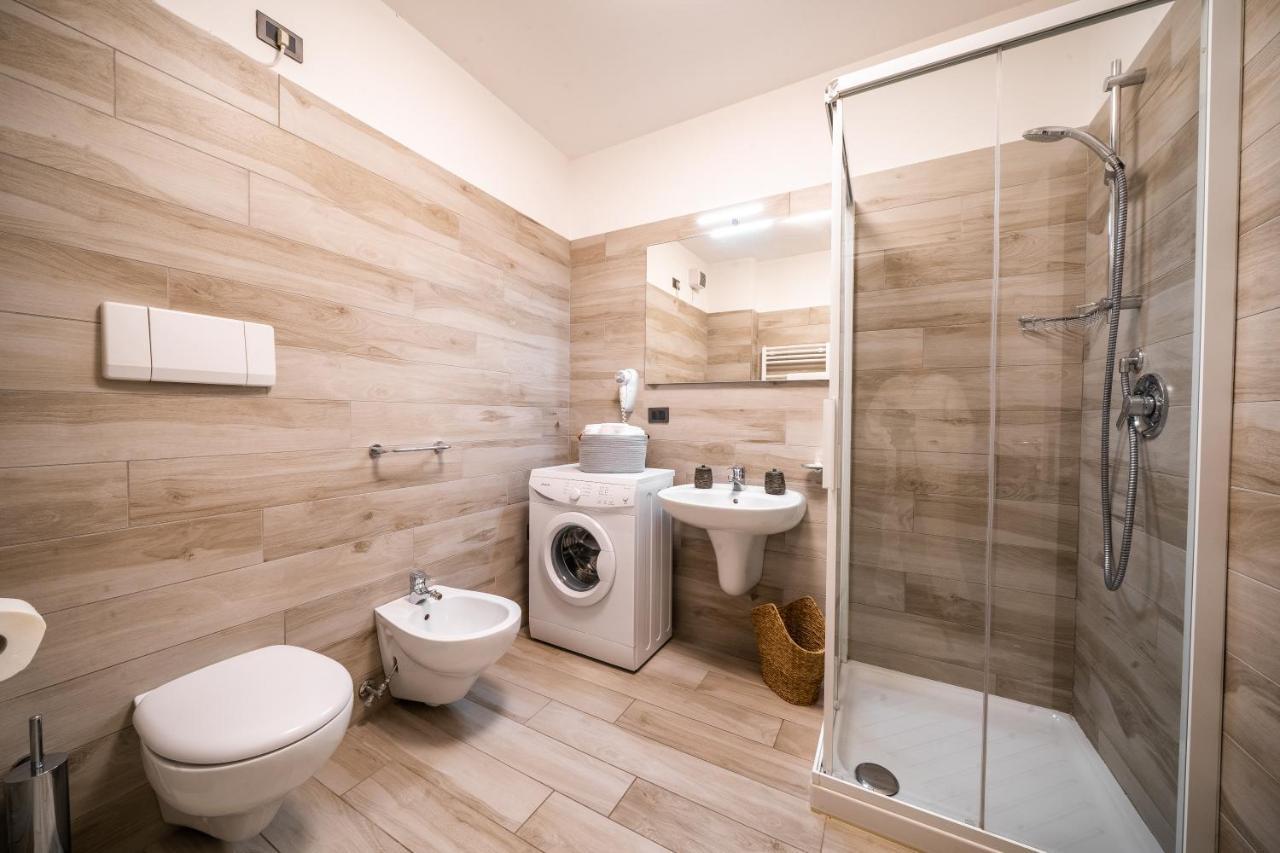 Appartamenti Vasco Renna Surf Center Torbole Sul Garda Ngoại thất bức ảnh