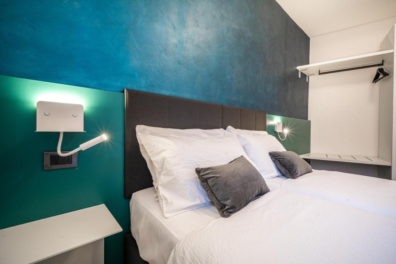 Appartamenti Vasco Renna Surf Center Torbole Sul Garda Ngoại thất bức ảnh