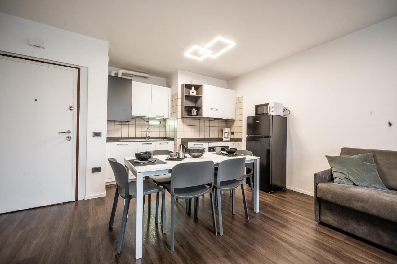 Appartamenti Vasco Renna Surf Center Torbole Sul Garda Ngoại thất bức ảnh