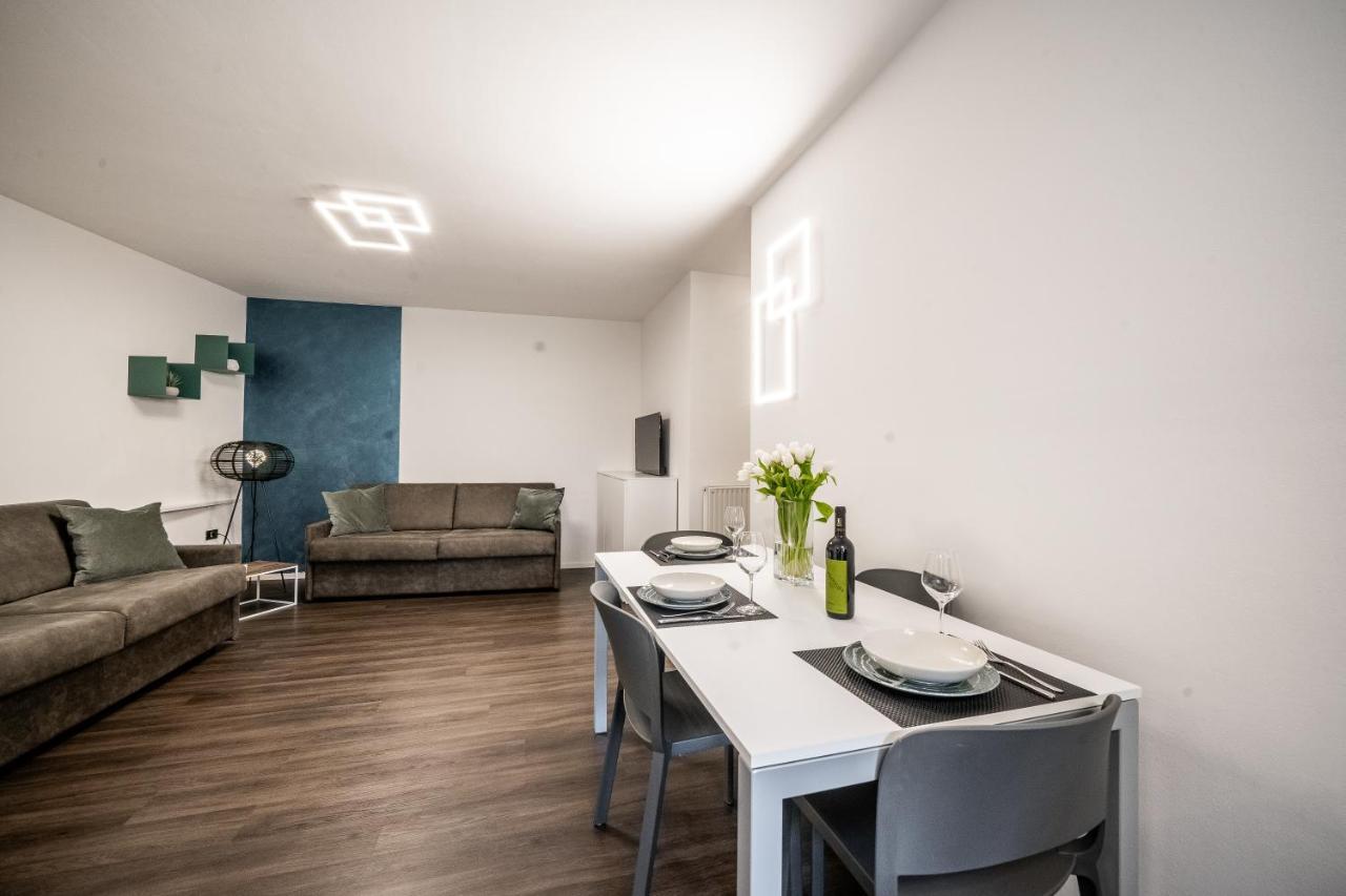 Appartamenti Vasco Renna Surf Center Torbole Sul Garda Ngoại thất bức ảnh