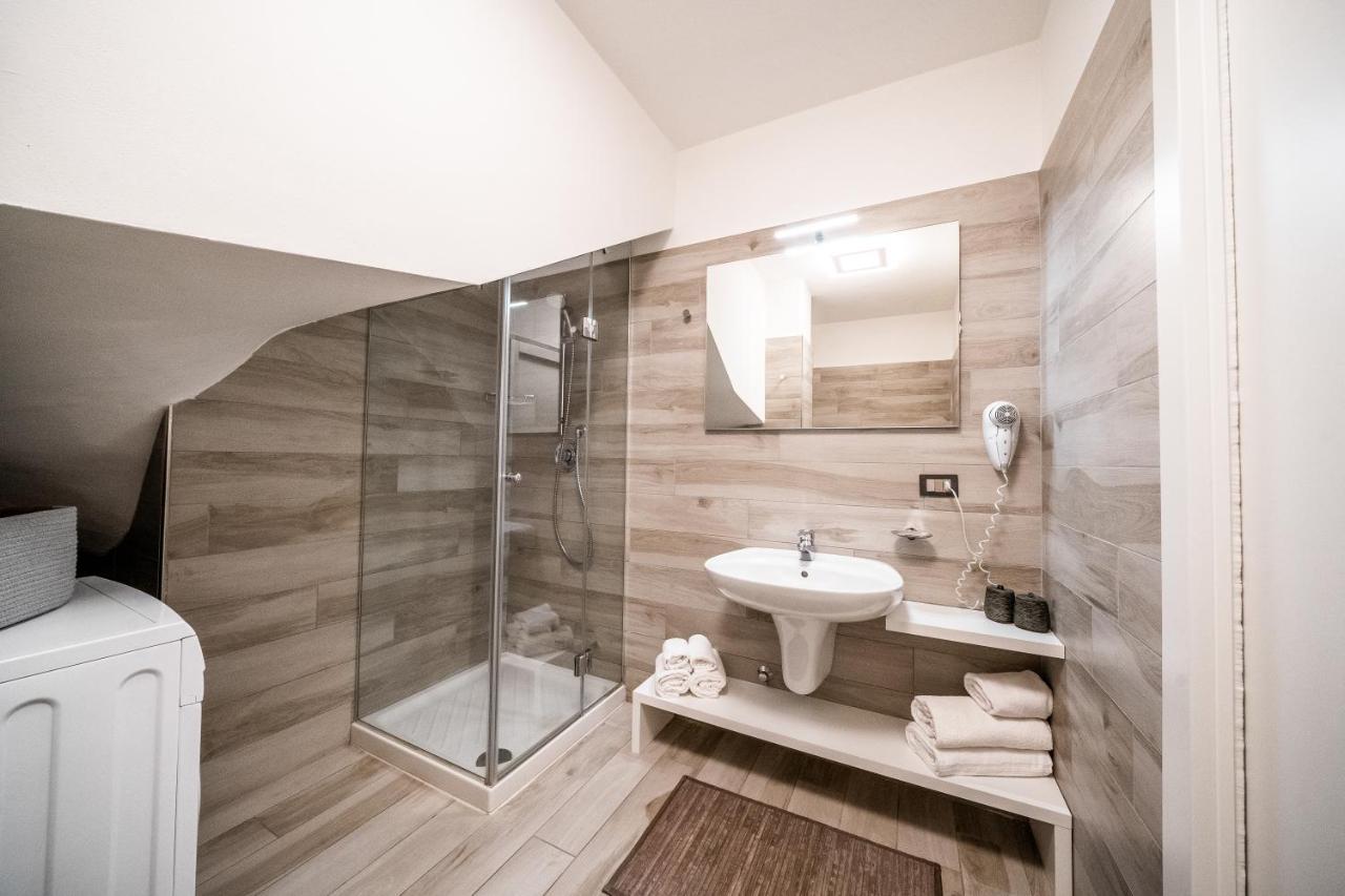 Appartamenti Vasco Renna Surf Center Torbole Sul Garda Ngoại thất bức ảnh